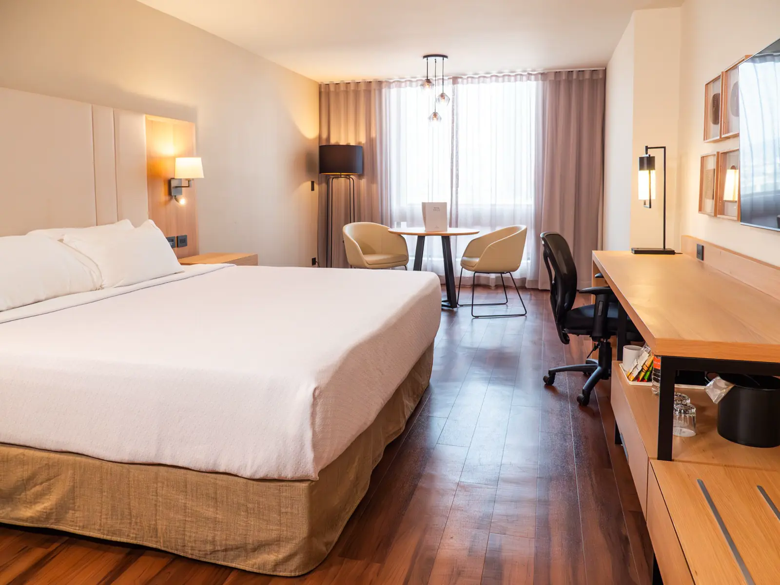 1 CAMA KING SUPERIOR 3 de 5