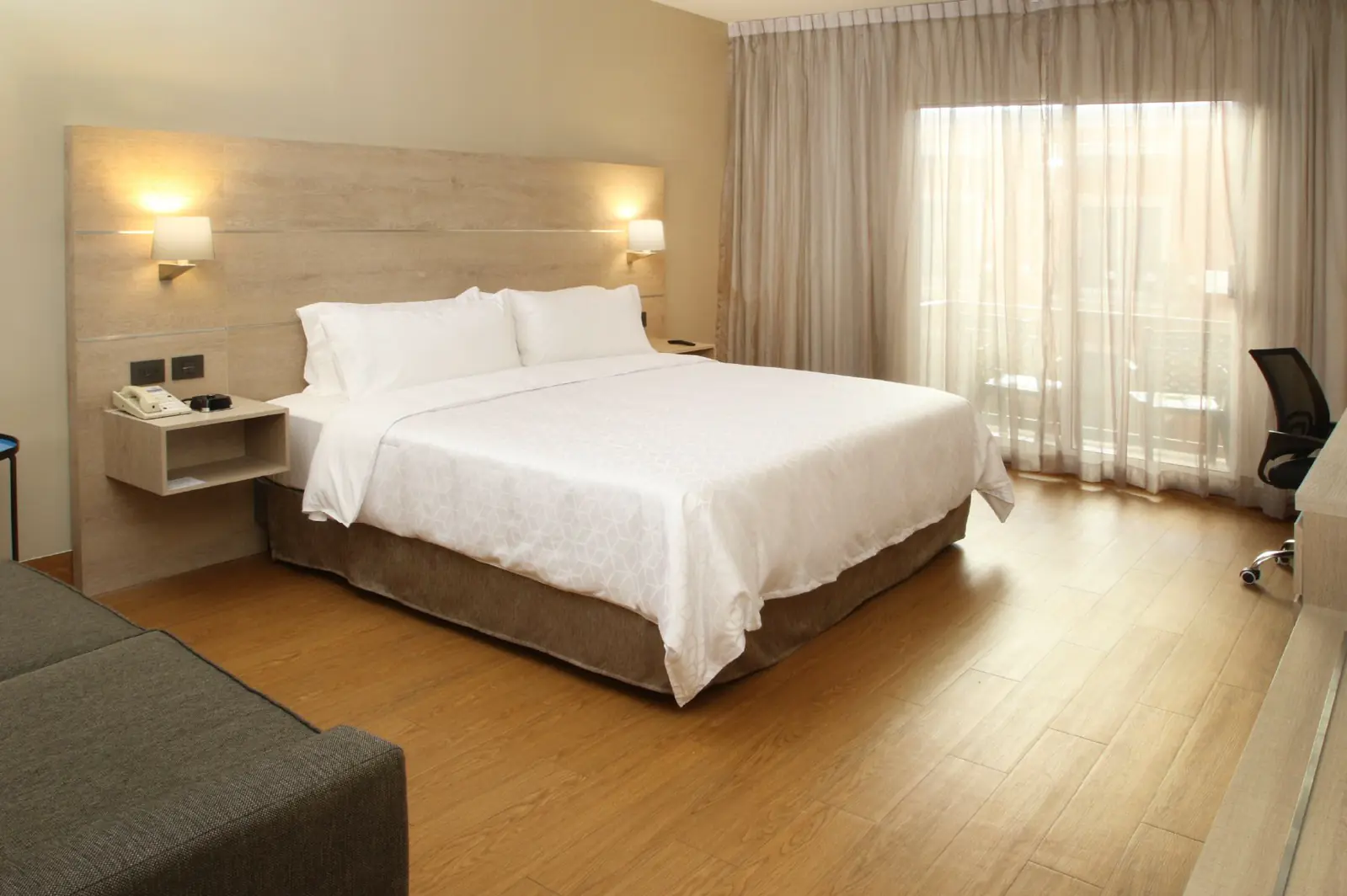 1 CAMA KING ESTÁNDAR 1 de 6