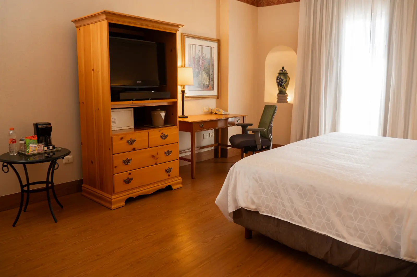 1 CAMA KING ESTÁNDAR 2 de 9